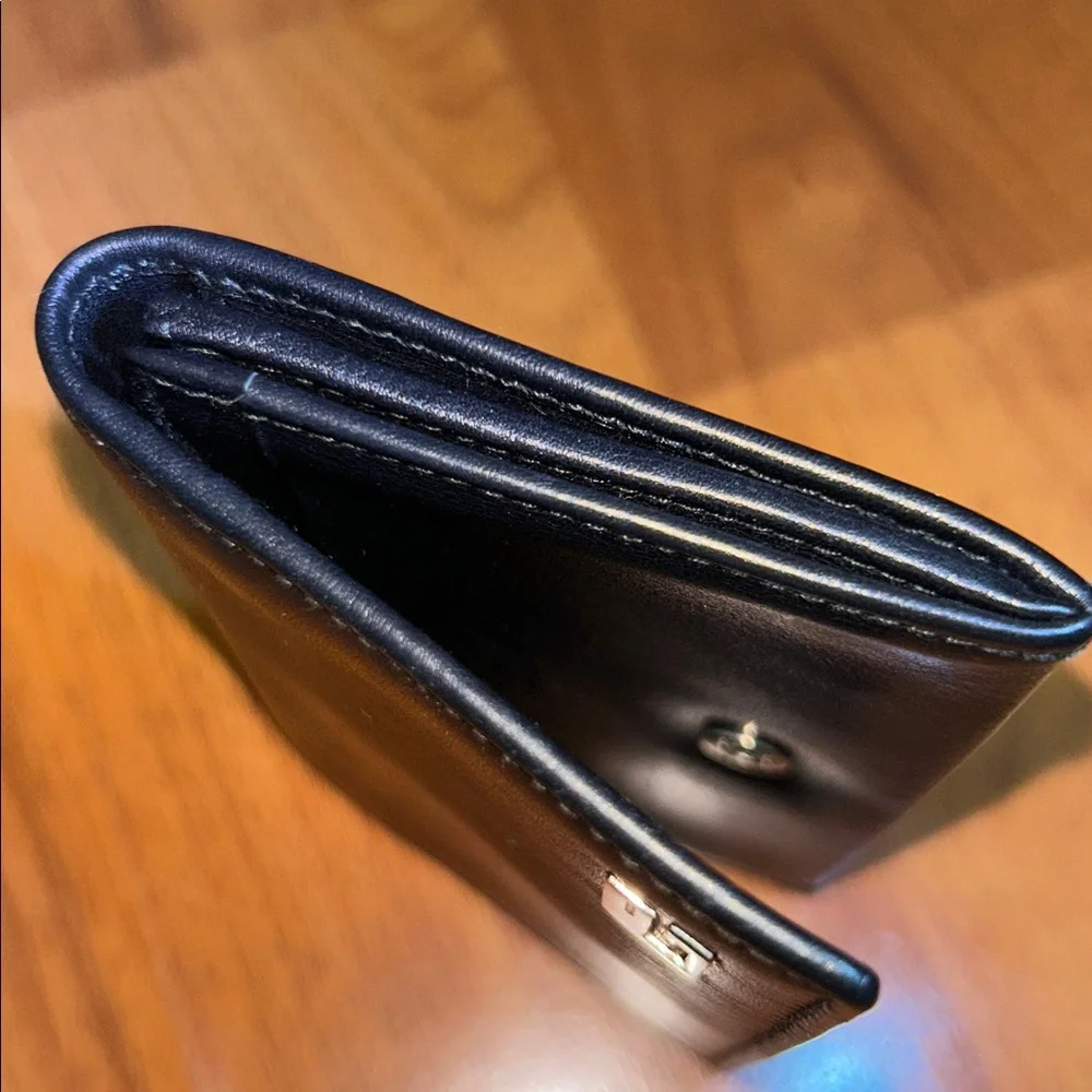 Authentic Gucci Leather Flap Card Case